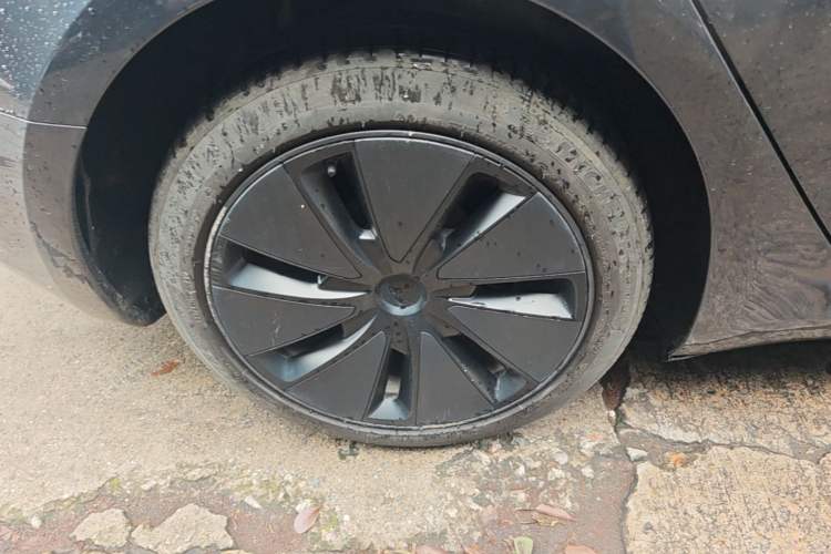 Used Tesla Model 3 2023 Rear-Wheel-Drive Version Right Rear Wheel Hub