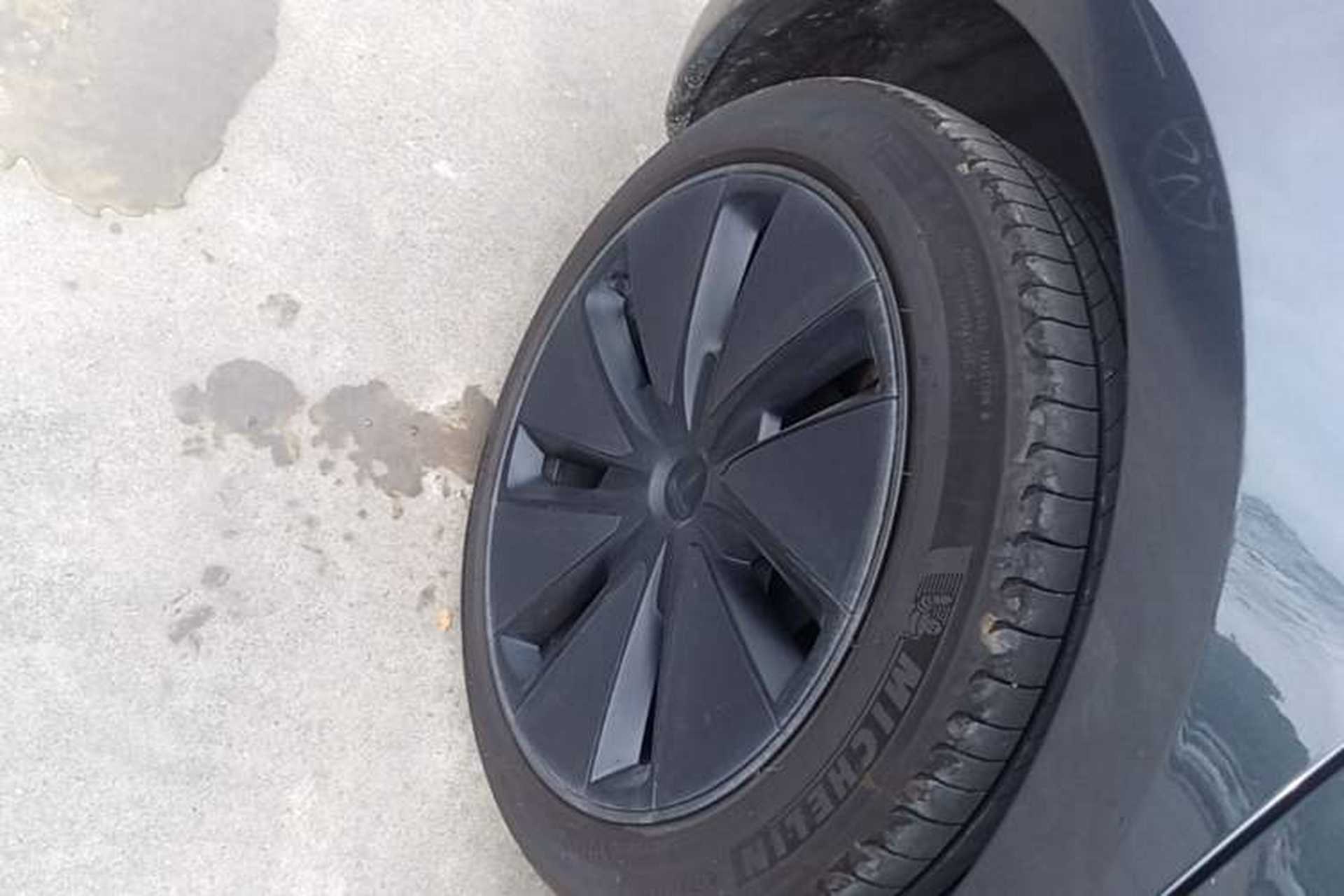 Used Tesla Model 3 2023 Rear-Wheel-Drive Version Right Rear Wheel Hub