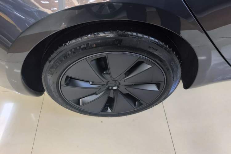 Used Tesla Model 3 2023 Rear-Wheel-Drive Version Right Rear Wheel Hub