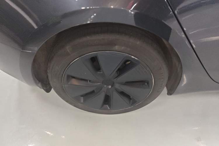 Used Tesla Model 3 2023 Rear-Wheel-Drive Version Right Rear Wheel Hub