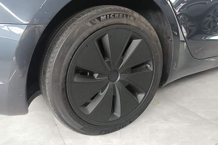 Used Tesla Model 3 2023 Rear-Wheel-Drive Version Right Rear Wheel Hub