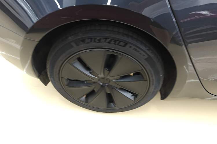 Used Tesla Model 3 2023 Rear-Wheel-Drive Version Right Rear Wheel Hub