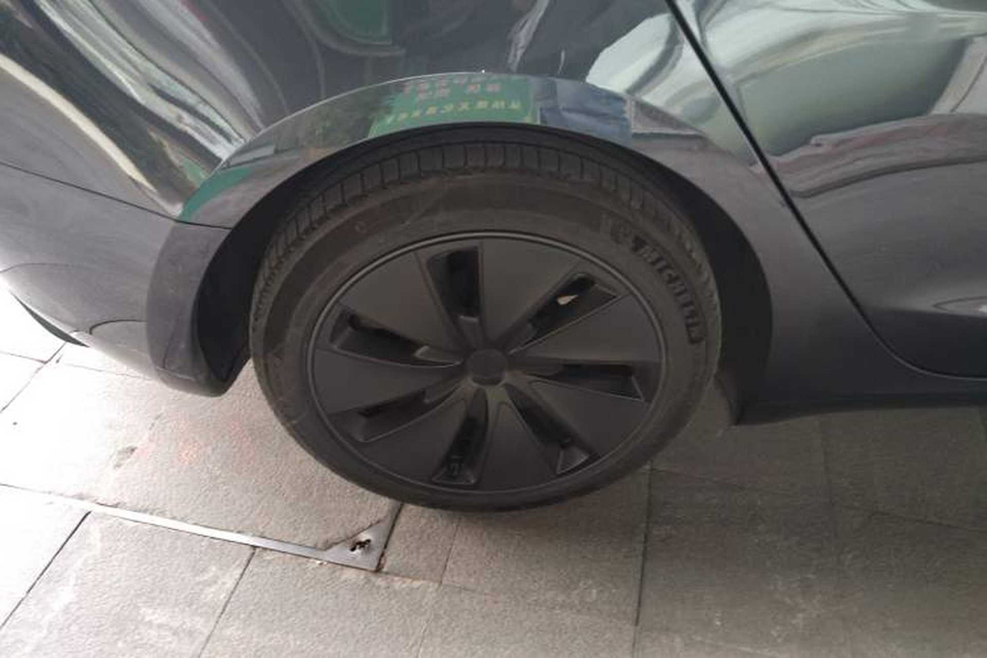 Used Tesla Model 3 2023 Long-Range All-Wheel-Drive Version Right Rear Wheel Hub