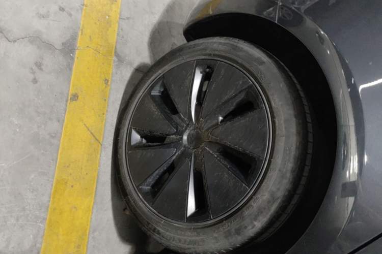 Used Tesla Model 3 2023 Rear-Wheel-Drive Version Right Rear Wheel Hub