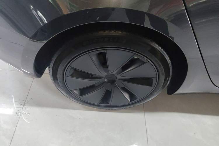 Used Tesla Model 3 2023 Rear-Wheel-Drive Version Right Rear Wheel Hub