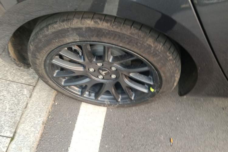 Used Tesla Model 3 2023 Rear-Wheel-Drive Version Right Rear Wheel Hub