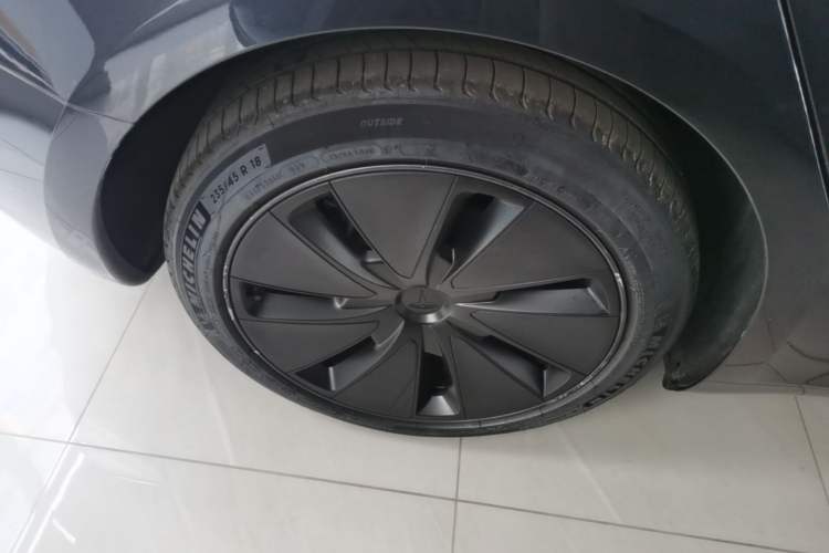 Used Tesla Model 3 2023 Rear-Wheel-Drive Version Right Rear Wheel Hub