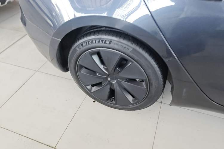 Used Tesla Model 3 2023 Rear-Wheel-Drive Version Right Rear Wheel Hub