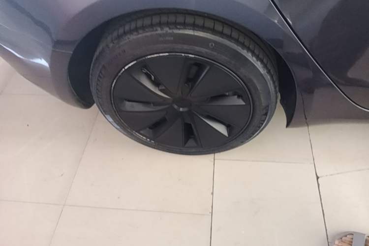 Used Tesla Model 3 2023 Rear-Wheel-Drive Version Right Rear Wheel Hub