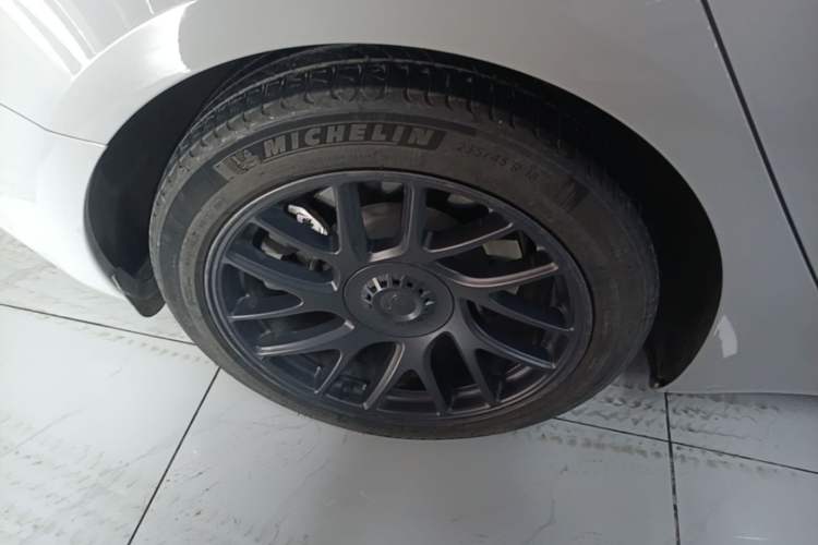 Used Tesla Model 3 2023 Rear-Wheel-Drive Version Right Rear Wheel Hub