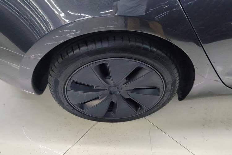 Used Tesla Model 3 2023 Rear-Wheel-Drive Version Right Rear Wheel Hub
