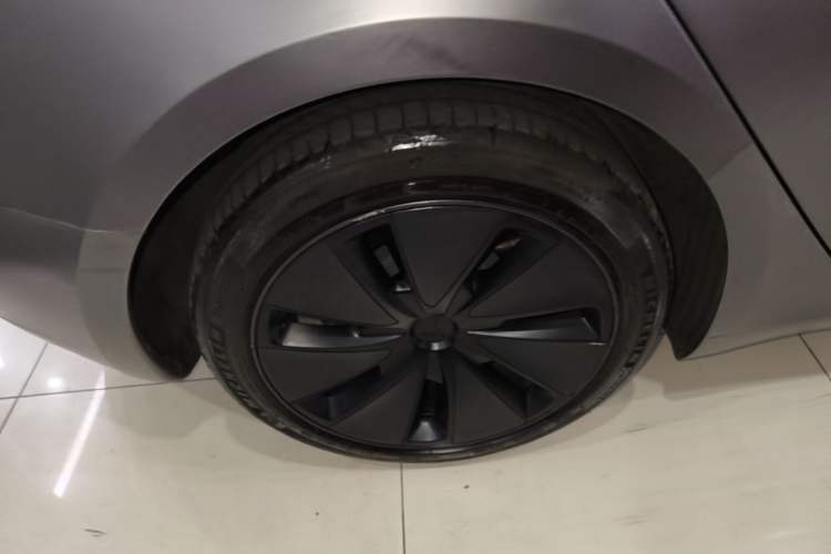 Used Tesla Model 3 2023 Long-Range All-Wheel-Drive Version Right Rear Wheel Hub