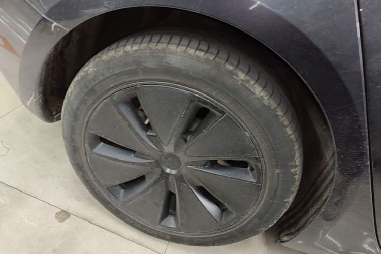 Used Tesla Model 3 2023 Rear-Wheel-Drive Version Right Rear Wheel Hub
