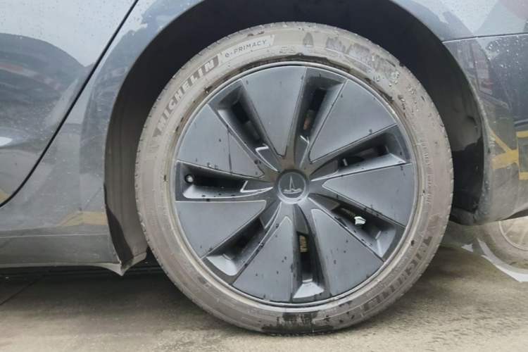 Used Tesla Model 3 2023 Rear-Wheel-Drive Version Right Rear Wheel Hub