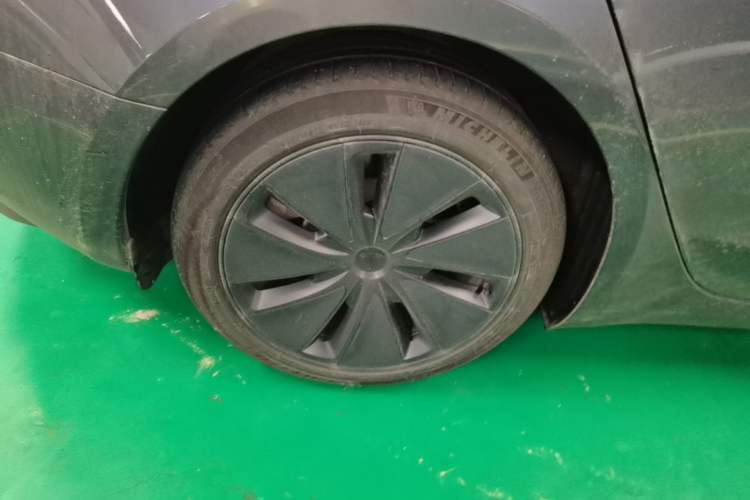 Used Tesla Model 3 2023 Rear-Wheel-Drive Version Right Rear Wheel Hub