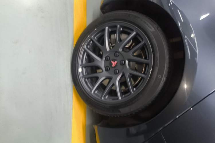 Used Tesla Model 3 2023 Rear-Wheel-Drive Version Right Rear Wheel Hub