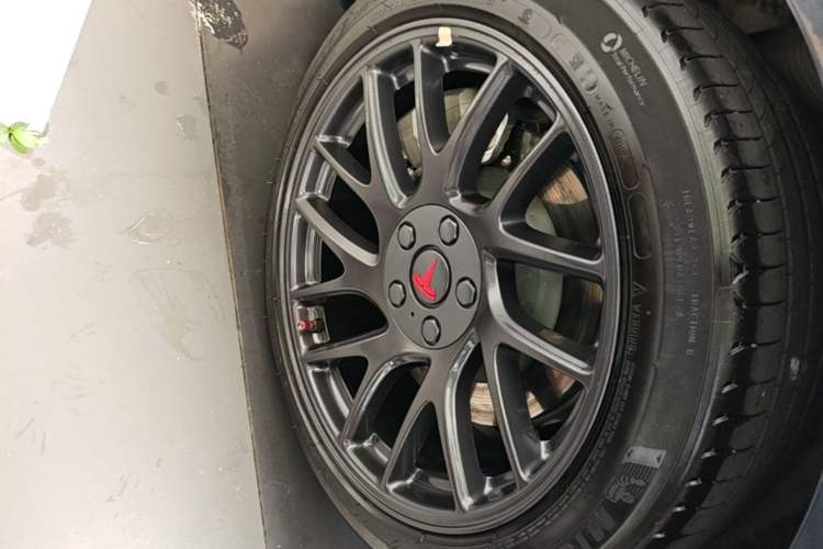 Used Tesla Model 3 2023 Rear-Wheel-Drive Version Right Rear Wheel Hub