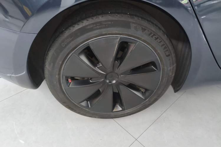 Used Tesla Model 3 2023 Rear-Wheel-Drive Version Right Rear Wheel Hub