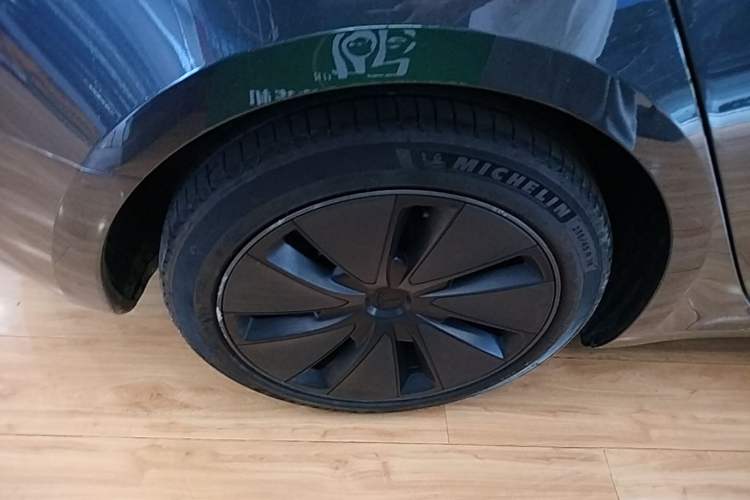 Used Tesla Model 3 2023 Rear-Wheel-Drive Version Right Rear Wheel Hub