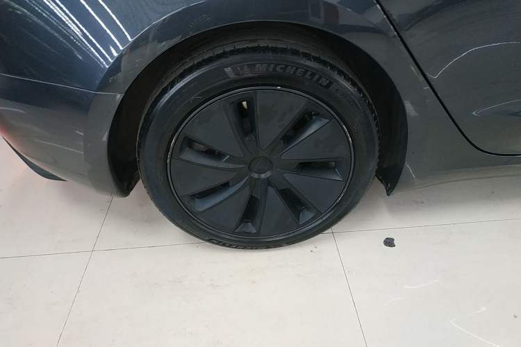 Used Tesla Model 3 2023 Rear-Wheel-Drive Version Right Rear Wheel Hub