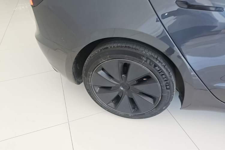 Used Tesla Model 3 2023 Rear-Wheel-Drive Version Right Rear Wheel Hub