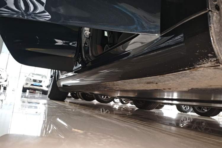 Used Tesla Model 3 2023 Rear-Wheel-Drive Version Right Side Sill