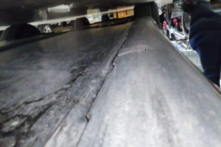 Used Tesla Model 3 2023 Long-Range All-Wheel-Drive Version Right Side Sill
