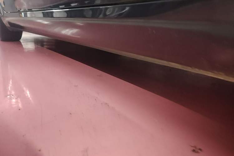 Used Tesla Model 3 2023 Rear-Wheel-Drive Version Right Side Sill