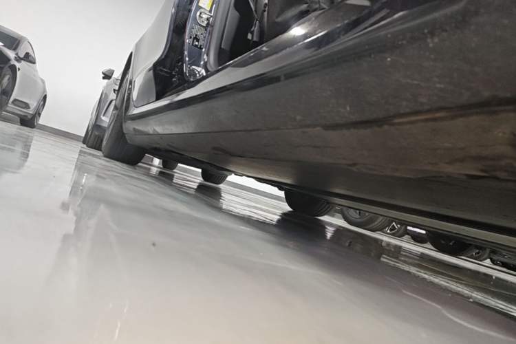 Used Tesla Model 3 2023 Rear-Wheel-Drive Version Right Side Sill