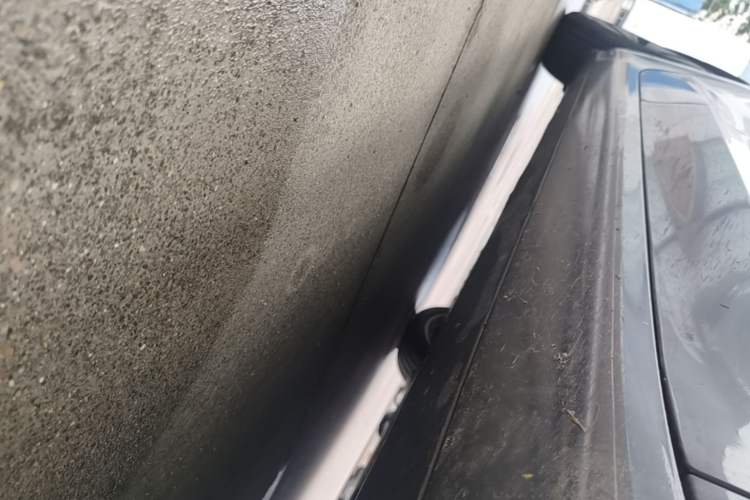 Used Tesla Model 3 2023 Rear-Wheel-Drive Version Right Side Sill