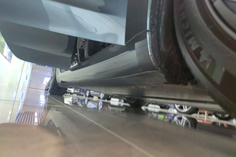 Used Tesla Model 3 2023 Rear-Wheel-Drive Version Right Side Sill