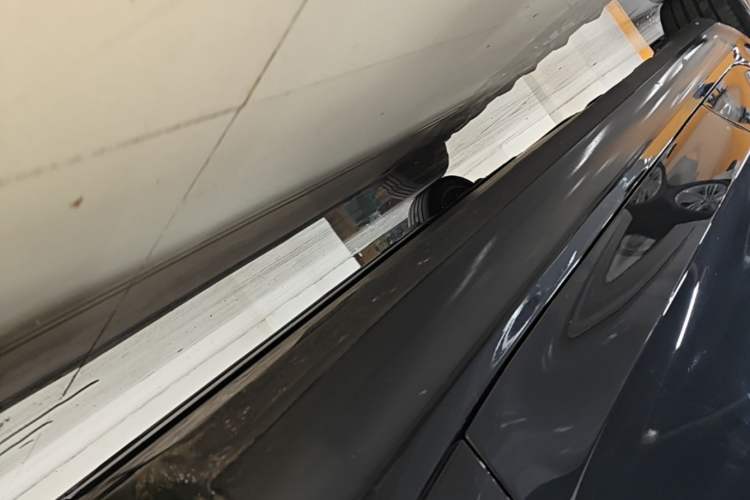 Used Tesla Model 3 2023 Rear-Wheel-Drive Version Right Side Sill