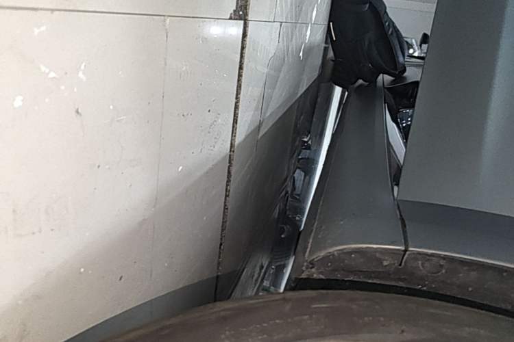 Used Tesla Model 3 2023 Rear-Wheel-Drive Version Right Side Sill
