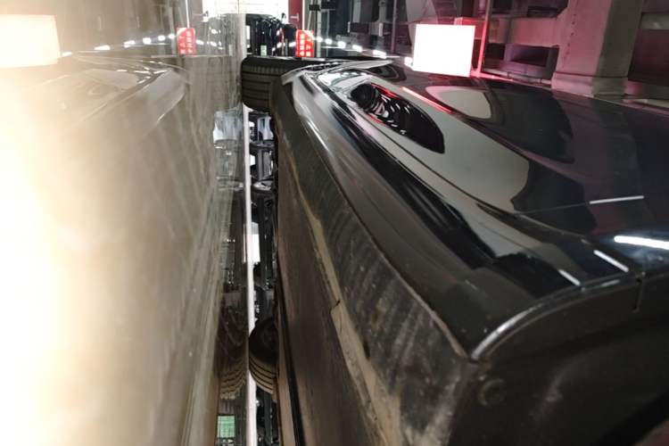 Used Tesla Model 3 2023 Rear-Wheel-Drive Version Right Side Sill