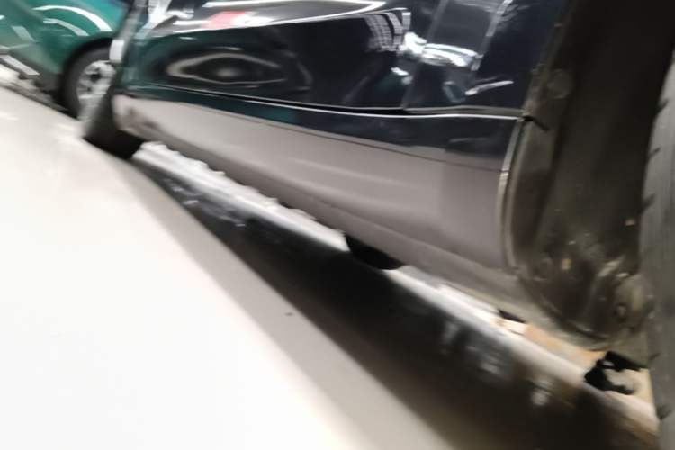 Used Tesla Model 3 2023 Rear-Wheel-Drive Version Right Side Sill