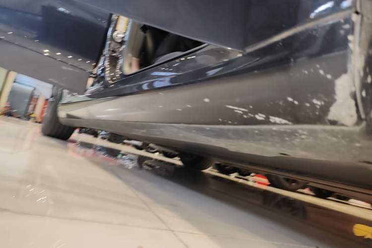 Used Tesla Model 3 2023 Rear-Wheel-Drive Version Right Side Sill