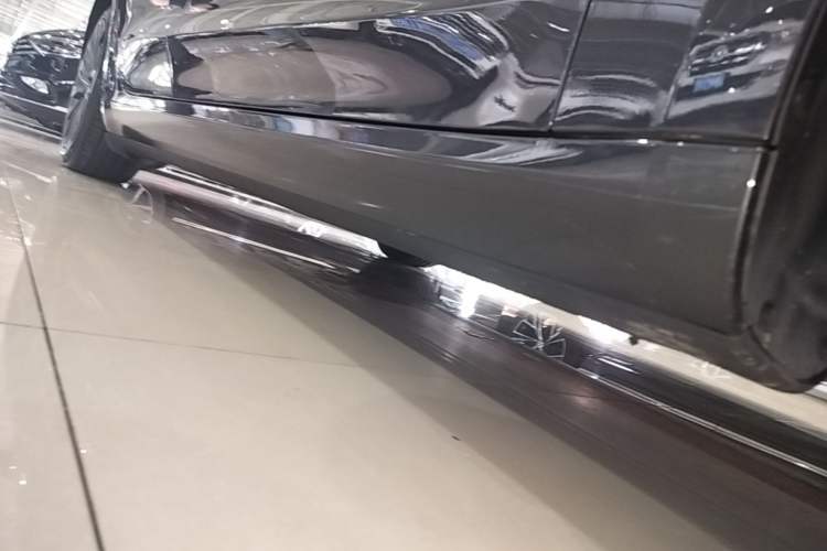 Used Tesla Model 3 2023 Rear-Wheel-Drive Version Right Side Sill