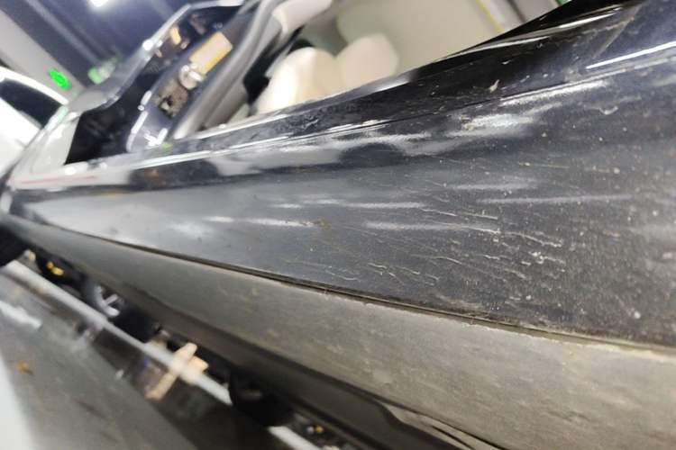 Used Tesla Model 3 2023 Rear-Wheel-Drive Version Right Side Sill