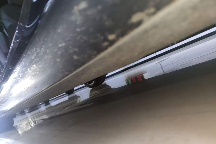 Used Tesla Model 3 2023 Rear-Wheel-Drive Version Right Side Sill