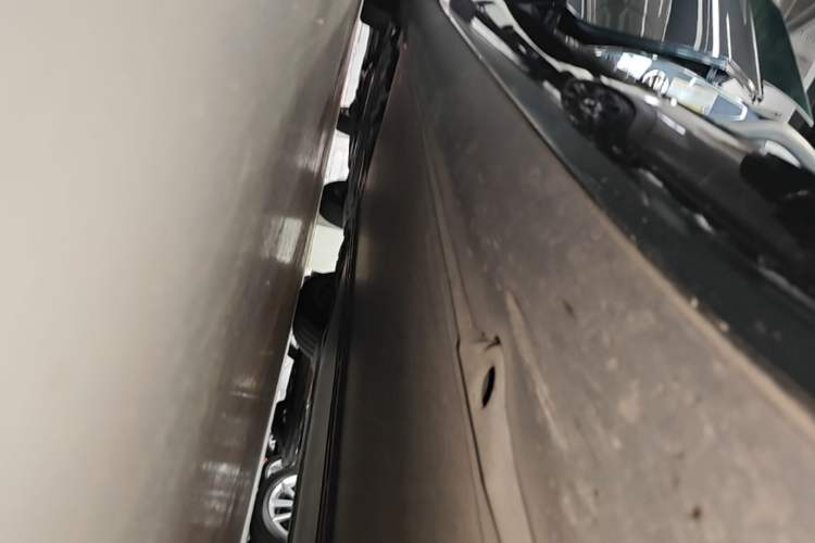 Used Tesla Model 3 2023 Rear-Wheel-Drive Version Right Side Sill