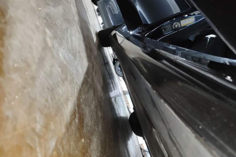 Used Tesla Model 3 2023 Rear-Wheel-Drive Version Right Side Sill
