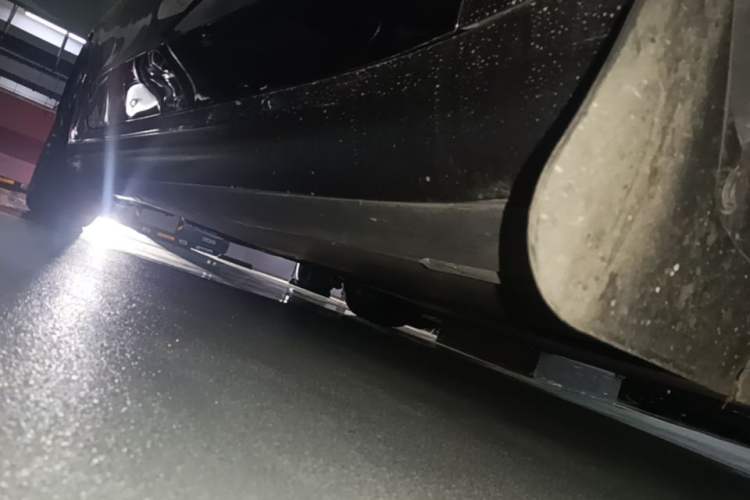 Used Tesla Model 3 2023 Rear-Wheel-Drive Version Right Side Sill