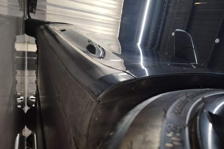 Used Tesla Model 3 2023 Rear-Wheel-Drive Version Right Side Sill
