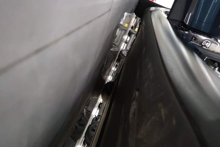 Used Tesla Model 3 2023 Rear-Wheel-Drive Version Right Side Sill