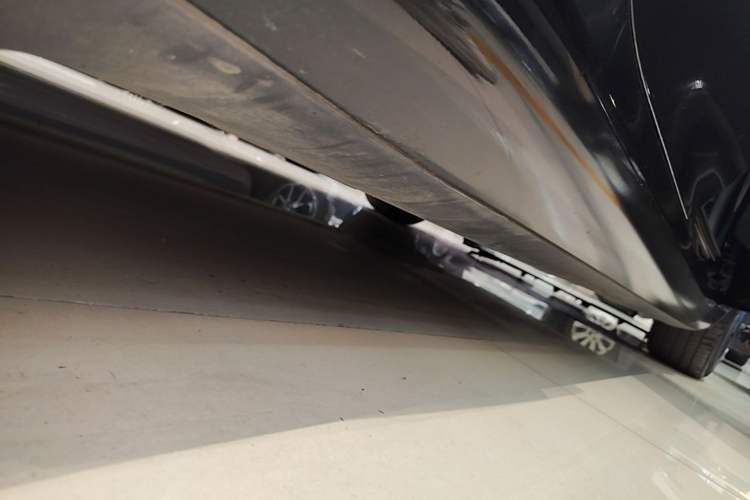 Used Tesla Model 3 2023 Rear-Wheel-Drive Version Right Side Sill