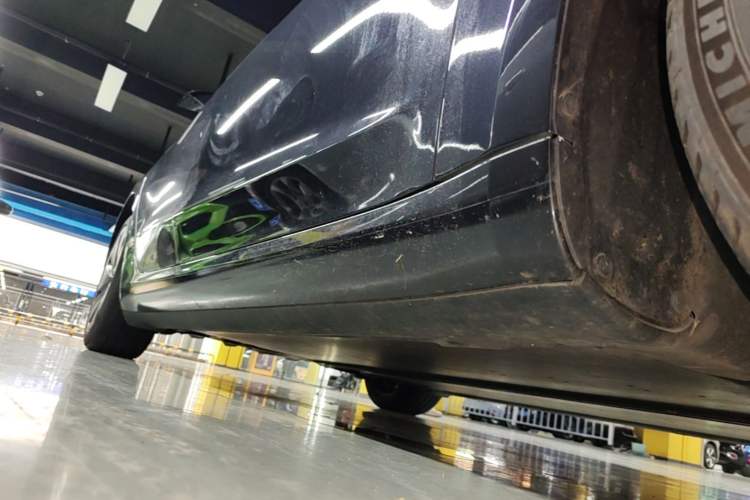 Used Tesla Model 3 2023 Rear-Wheel-Drive Version Right Side Sill