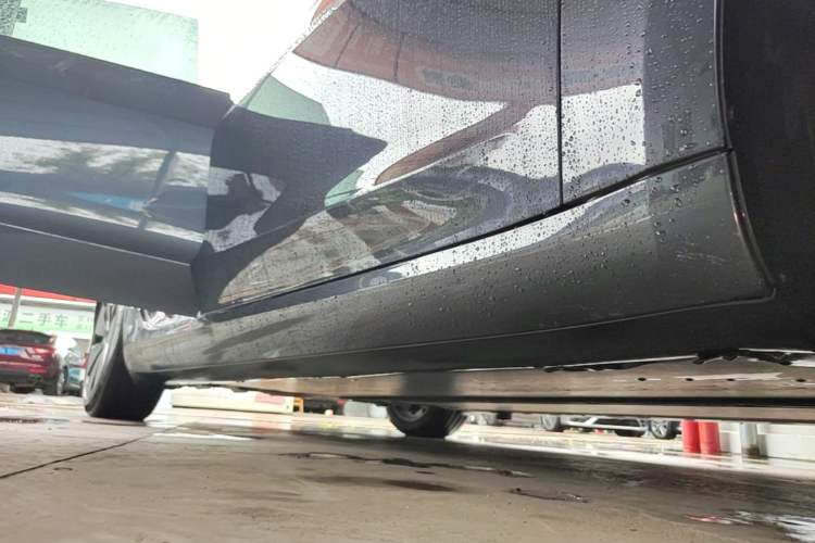 Used Tesla Model 3 2023 Rear-Wheel-Drive Version Right Side Sill