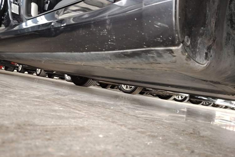 Used Tesla Model 3 2023 Rear-Wheel-Drive Version Right Side Sill