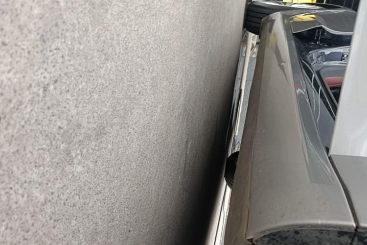 Used Tesla Model 3 2023 Rear-Wheel-Drive Version Right Side Sill