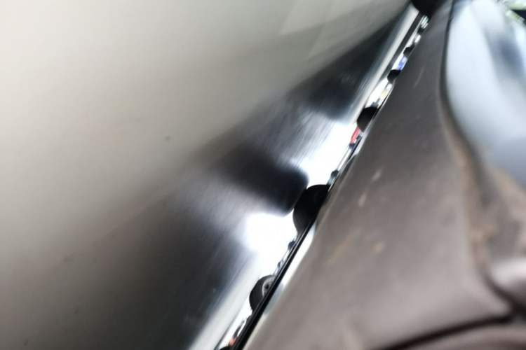 Used Tesla Model 3 2023 Rear-Wheel-Drive Version Right Side Sill